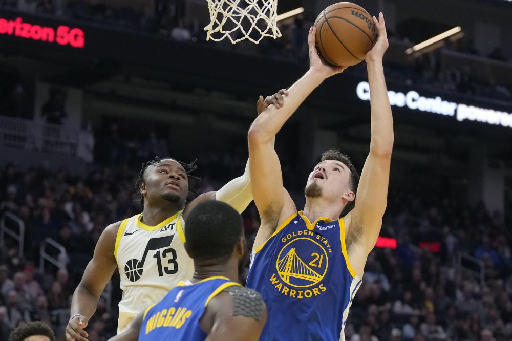 出表现不仅 出表现不仅