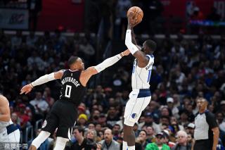 他通过一记 他通过一记