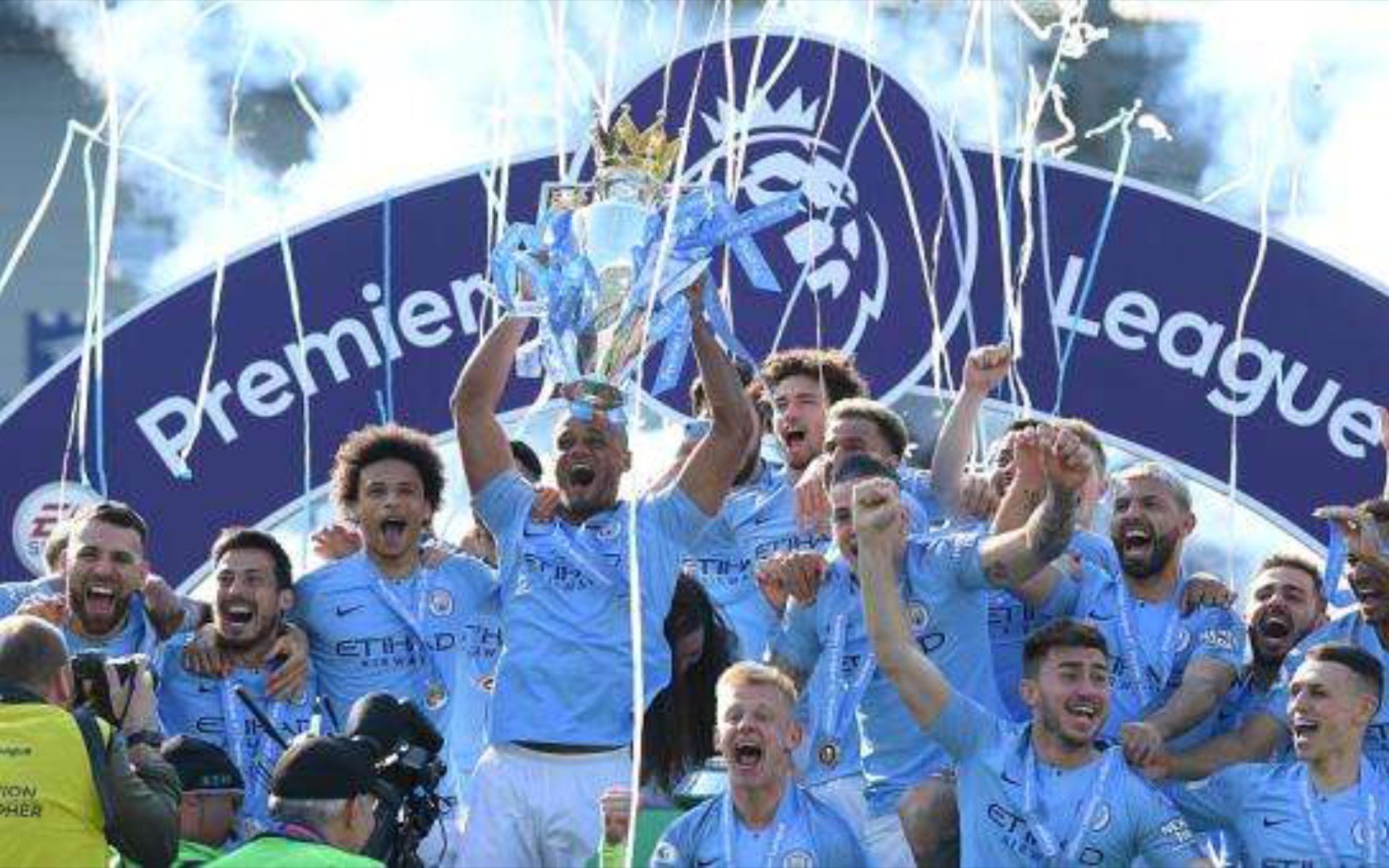 正是他的持 正是他的持