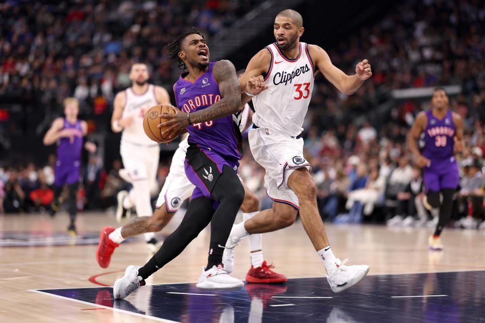 在防守和中 在防守和中